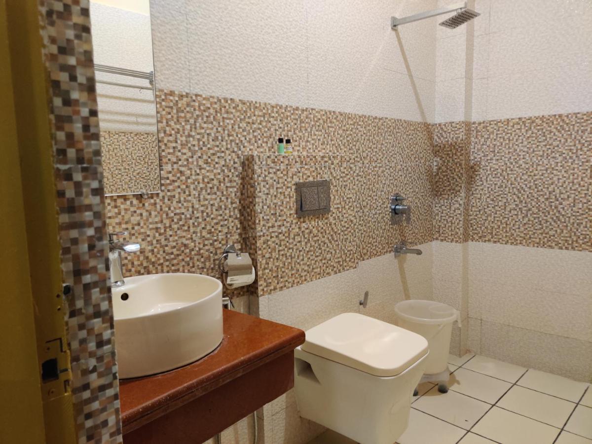 Mvt Guesthouse & Restaurant ริชิเคช ภายนอก รูปภาพ